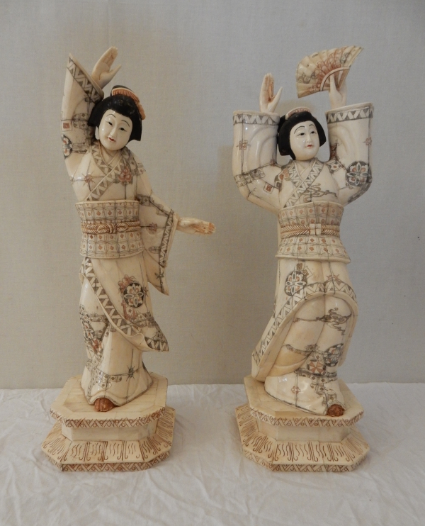 Coppia statuine cinesi in bachelite