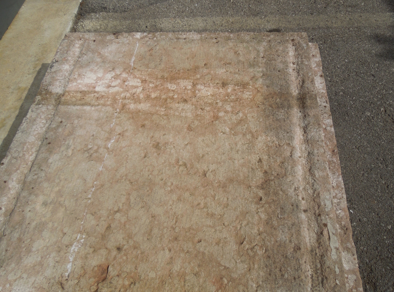 Davanzale in marmo rosso di Verona antico